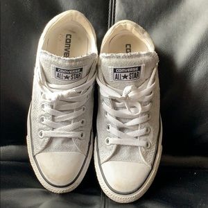 Gently used! CONVERSE , size 7!